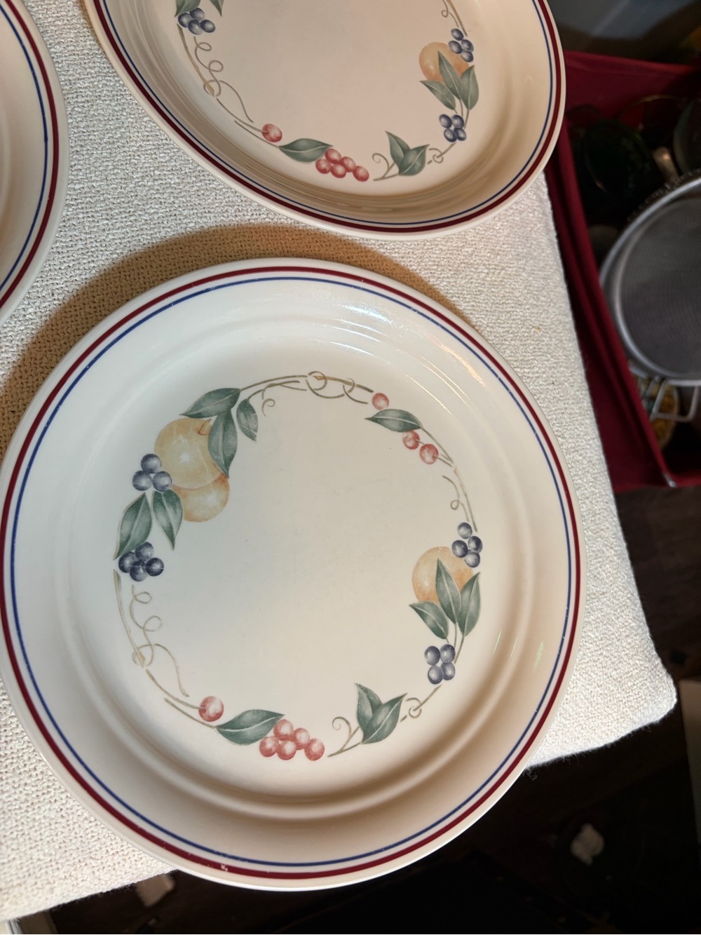 Vintage Corelle Abundance 8.5" Luncheon Salad Plates Set of 6. Retro vibe - Picture 6 of 13
